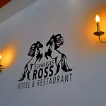 Schwarzes Ross & Restaurant מלון